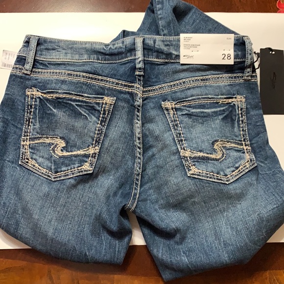 Silver Jeans - Picture 3 of 5